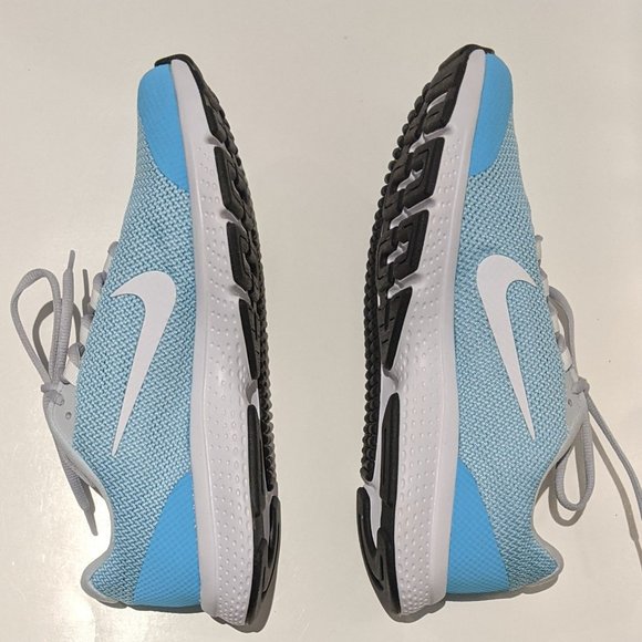 Nike Women’s Runallday Sneakers Running Shoe Light Blue NIB 8.5 - Picture 6 of 8